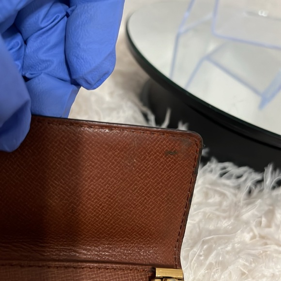 Authentic Louis Vuitton Excellent Preloved Condition Monogram 4 Key Holder - Picture 5 of 10